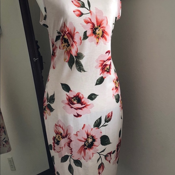 Dresses & Skirts - Plus Size Pretty Floral Dress